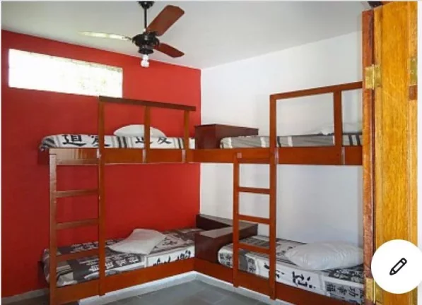 Imagem Casa para Temporada em Ubatuba / SP no bairro Lázaro (Praia Domingos Dias)