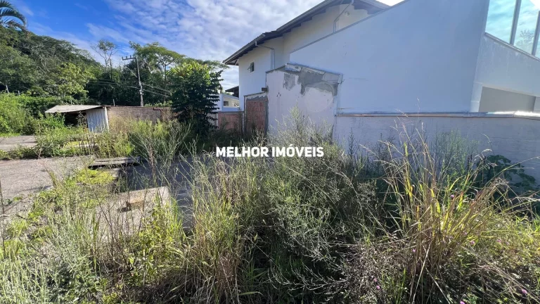 Imagem Terreno a venda no Condomínio Residencial Ariribá com 325 m² em Balneário Camboriú