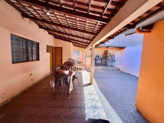 Imagem Casa com 3 dormitórios à venda, 234 m² por R$ 600.000,00 - Alto da Boa Vista - Itumbiara/GO