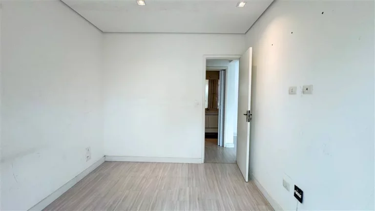 Imagem APARTAMENTO COM 57.33 m² - GUILHERMINA - PRAIA GRANDE SP