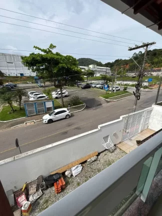Imagem Casa com 3 dormitórios sendo 1 suíte e 4 vagas de garagem em Balneário Camboriú/SC