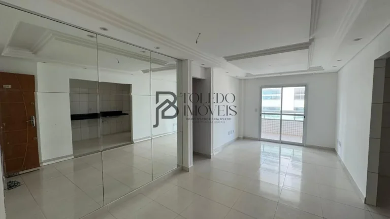 Imagem Apartamento 02 dormitórios sendo 01 suíte com 93m² com 01 vaga de garagem - Vista mar e Sol manhã