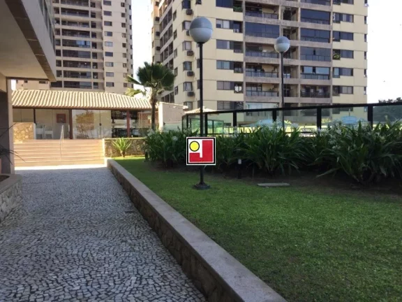 Imagem Vendo AlfaQuality, frontal mar, Praia da Barra, 247m², 3sts, 4 vagas, nascente, alto, segurança, ônibus, clube, tênis, ginásio, piscina, futebol, skat
