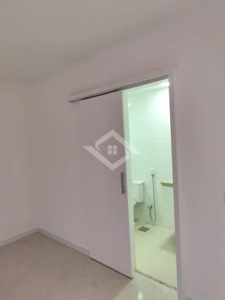Imagem Apartamento 3 Quartos com Suíte e Varanda em Rua Tranquila – Reformado
