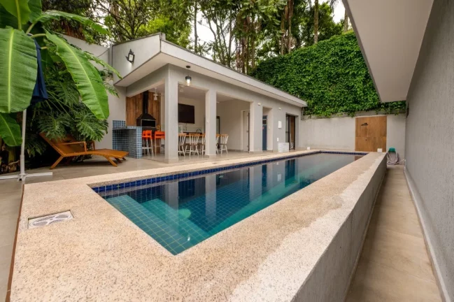 Imagem Aluguel de Casa de Luxo no Brooklin Paulista - 5 Quartos, 5 Suítes, 6 Vagas, 340m² - São Paulo-SP