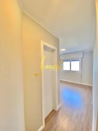 Imagem Apartamento com três dormitorios com box e reformado