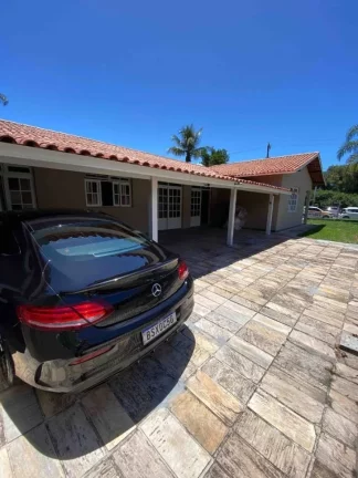 Imagem Casa com 4 dormitórios à venda, 280 m² por R$ 1.900.000,00 - Daniela - Florianópolis/SC