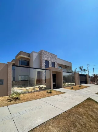 Imagem Casa Luxuosa à Venda no Jardim Botânico 3 – Conforto e Sofisticação em Cada