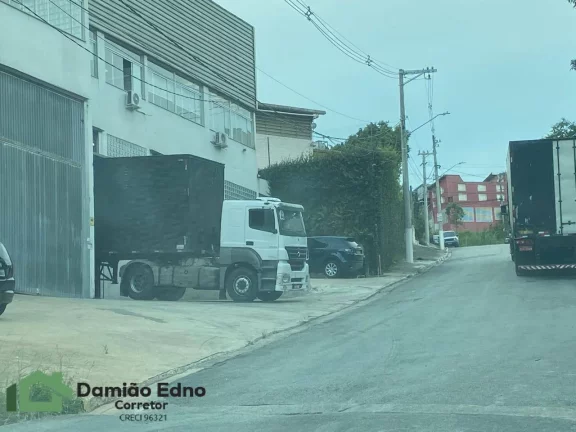 Imagem Galpão para locação, Recanto Sombra do Ipê, Santana de Parnaíba