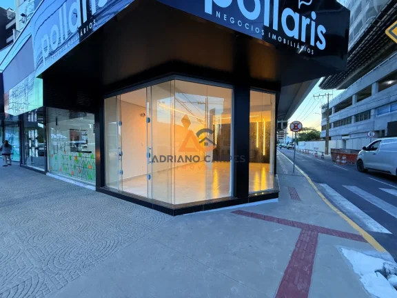 Imagem Aluguel Anual de sala comercial de esquina no Centro de Piçarras, Adriano Carpes Imóveis Aluga