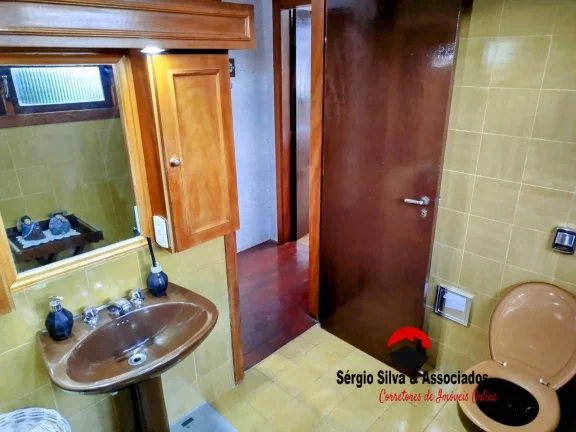 Imagem Casa a Venda no Bairro do Jardim Márcia em Campos do Jordão -SP.