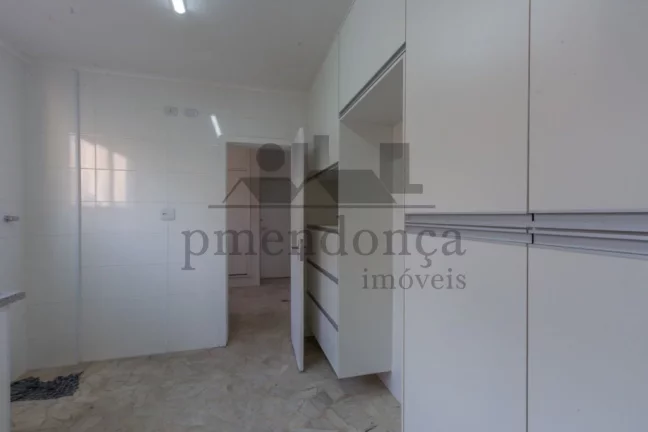 Imagem Higienópolis, Apartamento com 3 dormitórios (1 suíte) e 2vagas, 230m² ao lado Metrô