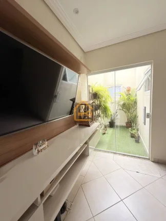 Imagem Casa térrea 3 dormitórios (1 suíte), 4 vagas cobertas. São João, Jacareí
