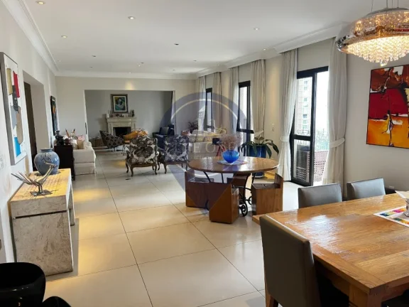 Imagem Imperdível oportunidade de adquirir amplo apartamento de luxo em Moema, São Paulo-SP: 4 quartos, 4 suítes, 2 salas, 6 banheiros, 6 vagas - 313m²!