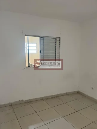 Imagem Casa à Venda no Jardim Edda, SP: 3 Dorms, 1 Banheiro - R$230 Mil, são 3 casinhas no quintal, Ideal para investimento.