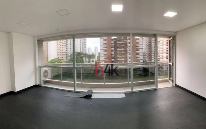 Imagem Sala comercial à venda no Urbanity