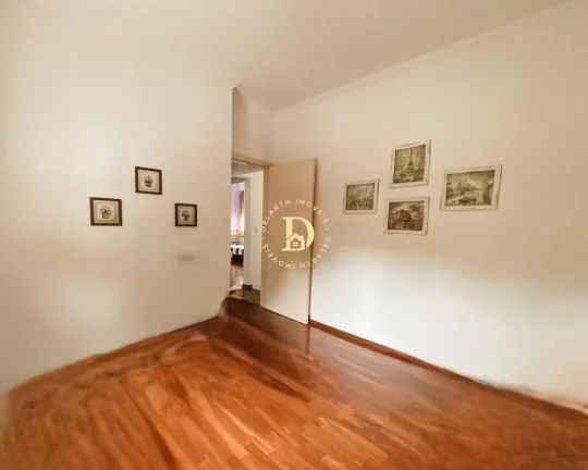 Imagem Casa - Jardim Esplanada - São José dos Campos - 4 Dormitórios ( 1 suíte ) - 300