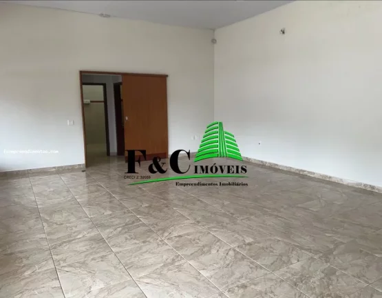 Imagem Barracão para Venda em Itirapina, Vila Cianeli, 2 banheiros