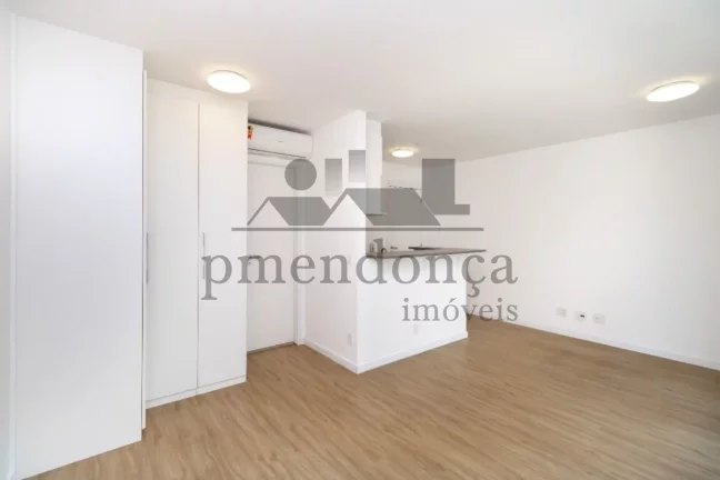 Imagem Apartamento de 41m², semi-mobiliado, com varanda e vaga de garagem na Vila Madalena