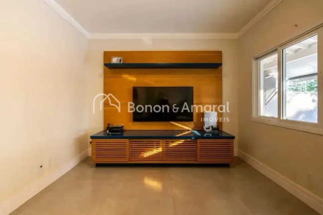Imagem Casa à venda no condomínio Notre Dame, Campinas, em um ambiente tranquilo e exclusivo. Recentement...