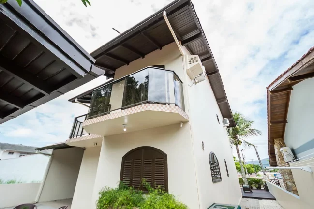 Imagem Casa 3 Dormitórios, 160m2, Morrinhos - Bombinhas/SC