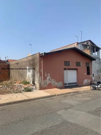 Imagem Casa para Venda em Limeira, Graminha, 2 dormitórios, 1 banheiro, 1 vaga