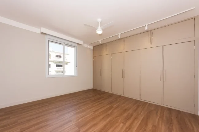 Imagem Apartamento Jardim Paulista - 212M², Reformado, 4 Dorms, 1 Suíte, 2 Vagas Determinadas, Lavabo, Banheiro de Serviço.