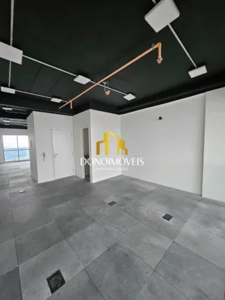 Imagem Sala - andar alto- *Vista para Santo André e São Bernardo - Com Piso elevado, infra estrutura de a...
