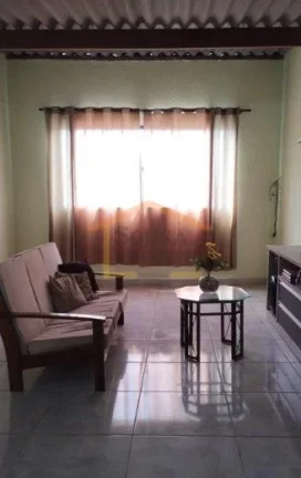 Imagem Sobrado com 250 m² de área útil, dispõe de 2 dormitórios com varanda, 1 banheiro, sala de estar...