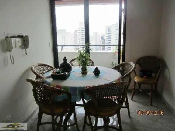 Imagem Apartamento com 197m2 na Aclimação