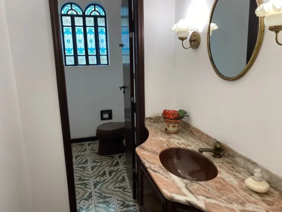 Imagem Casa a venda em Santos, sobrado, com piscina, perto do Orquidário e da praia