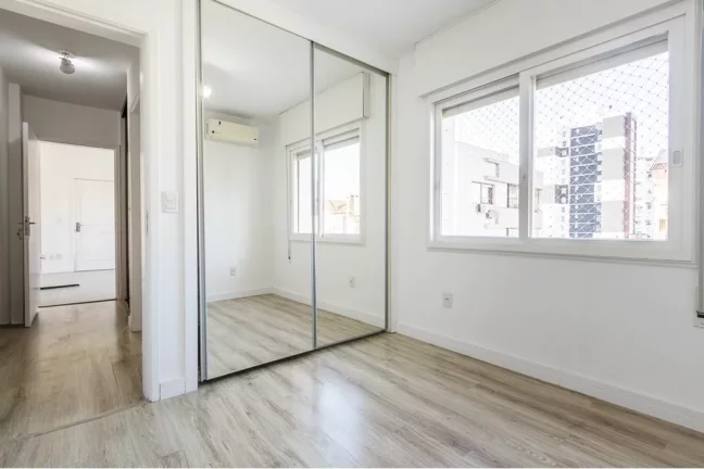 Imagem Apartamento à venda em Porto Alegre, Jardim Botânico, com 2 quartos, 76,75m2