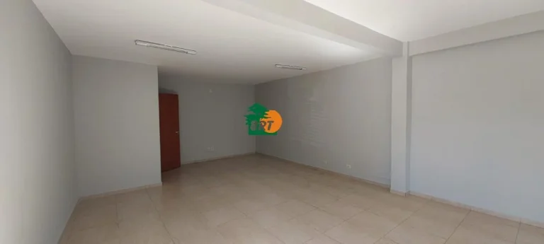 Imagem Prédio Comercial para Locação em São Roque, Centro, 4 banheiros, 3 vagas