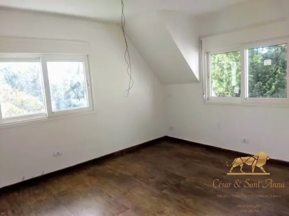 Imagem Bela Casa á venda em condomínio fechado Campos do Jordão-SP