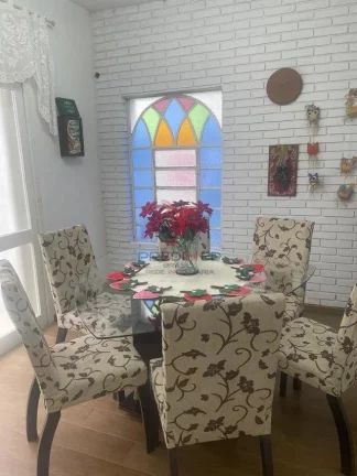 Imagem CASA A UMA QUADRA DA DOM JOAQUIM, pronta para moradia, toda reformada, é só se mudar