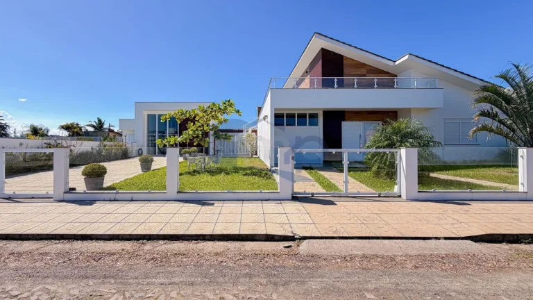 Imagem Casa a venda com 3 dormitorios na Bela Torres em Passo de Torres/SC