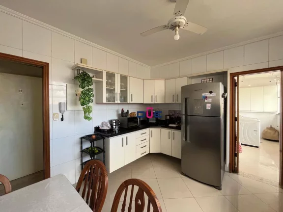Imagem Apartamento com 3 dormitórios à venda, 120 m² por R$ 670.000 - Embaré - Santos/SP
