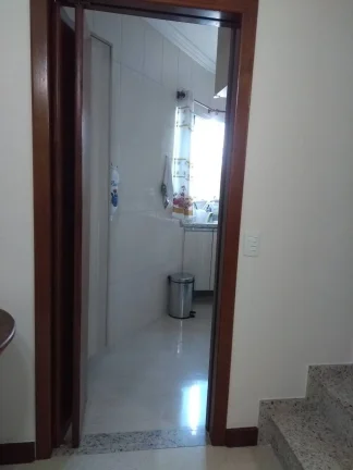 Imagem Sobrado Maravilhoso 118 m² 2 Dormitorios e 2 Vagas de Garagens