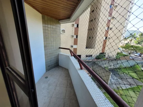 Imagem PITANGUEIRAS – DUAS QUADRAS DA PRAIA, EXCELETE APTO, ANDAR BAIXO, CLARO E SUPER AREJADO, RICO EM ARMÁRIOS, GARAGEM DEMARCADA NO PRÉDIO, COND. BAIXO