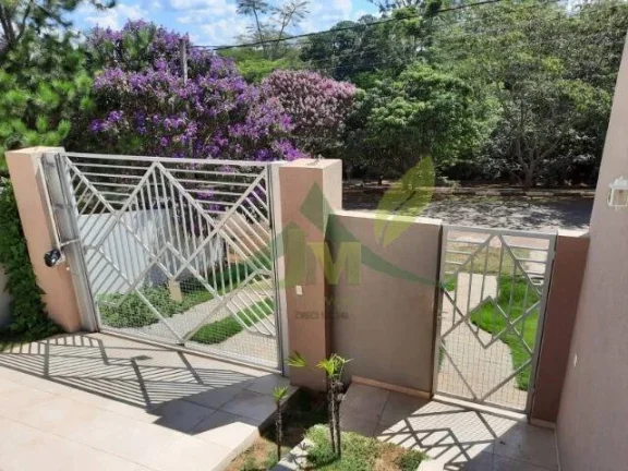 Imagem Linda Casa à venda em condomínio fechado localizada em Atibaia -SP