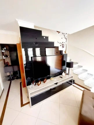 Imagem Sobrado com 2 dormitórios para alugar, 60 m² por R$ 3.135/mês - Utinga - Santo André/SP