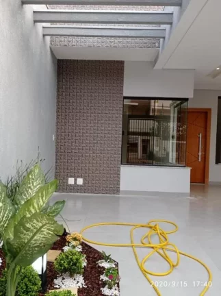 Imagem Casa para Venda em Maringá, Jardim Fregadoli, 3 dormitórios, 1 suíte, 1 banheiro