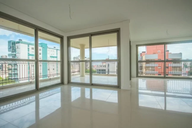 Imagem Apartamento à venda no bairro Três Figueiras - Porto Alegre/RS