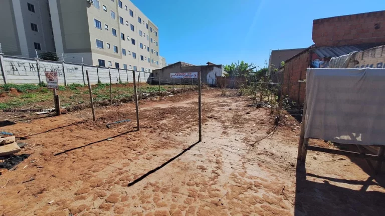 Imagem Terreno para Venda em Limeira, Parque Pompeo