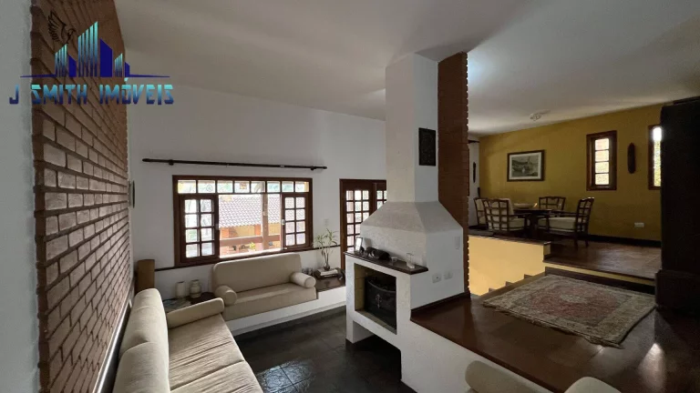 Imagem CASA 324m² NA GRANJA VIANA. ABAIXO DO CUSTO PRA REFORMAR - OPORTUNIDADE!!