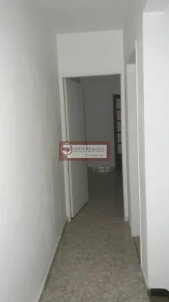 Imagem Oportunidade. Vendo lindo sobrado na vila do encontro, a 10 minutos andando do metrô Jabaquara, imóvel com 2 Dormitórios espaçosos, Cozinha com Armários, sala grande, edícula com lavanderia, bem localizado em uma rua sem saída em Jabaquara. Valor de oport