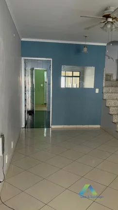 Imagem Sobrado Padrão com 100m² com 3 dorms, 1 vaga coberta, quintal em localização privilegiada no Sacomã/Zsul