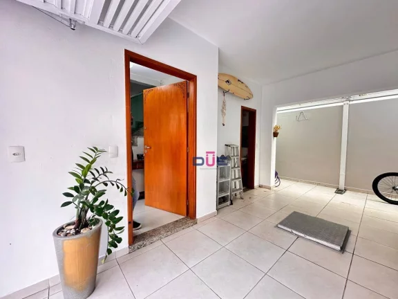 Imagem Sobrado com 3 dormitórios sendo 1 suite à venda, 136 m² por R$ 1.100.000 - Gonzaga - Santos/SP
