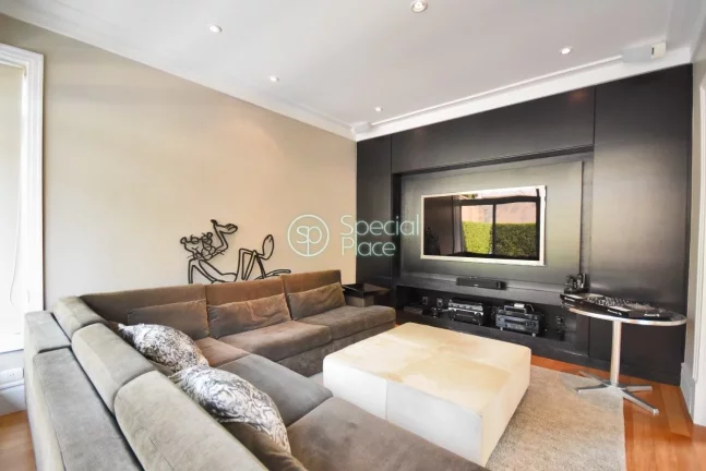 Imagem Excelente casa à venda no Morumbi, próximo ao Colégio Pio XII - Área construída: 500m² - Terre...