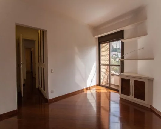 Imagem Apartamento duplex, living com lareira e tacos, terraço, lavabo, escritório, 03 dormitórios sendo...